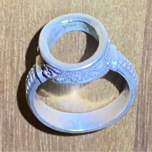 Sterling silver ring with stone removed